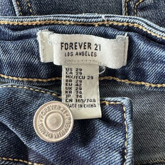 Forever 21 SZ 29 Jean Shorts Floral Embroidery Distressed Frayed Mid-Rise Blue - Picture 6 of 7